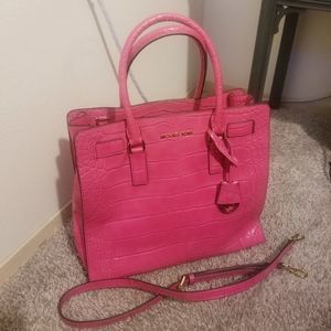 Michael Kors Dillon Crossbody Bag